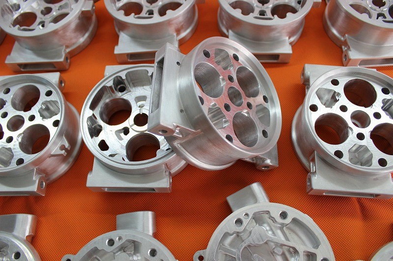 CNC加工中心為什么會撞刀？如何預(yù)防撞刀？